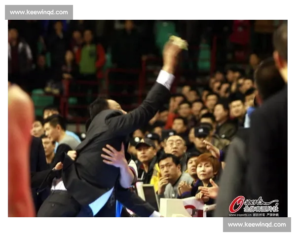 聚焦体育论坛打造球迷交流观点赛事热点新阵地深度解析精彩瞬间